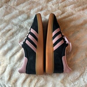 Women’s Adidas spezials